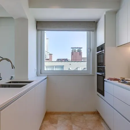 Appartement Bright And Spacious With Stunning Views!